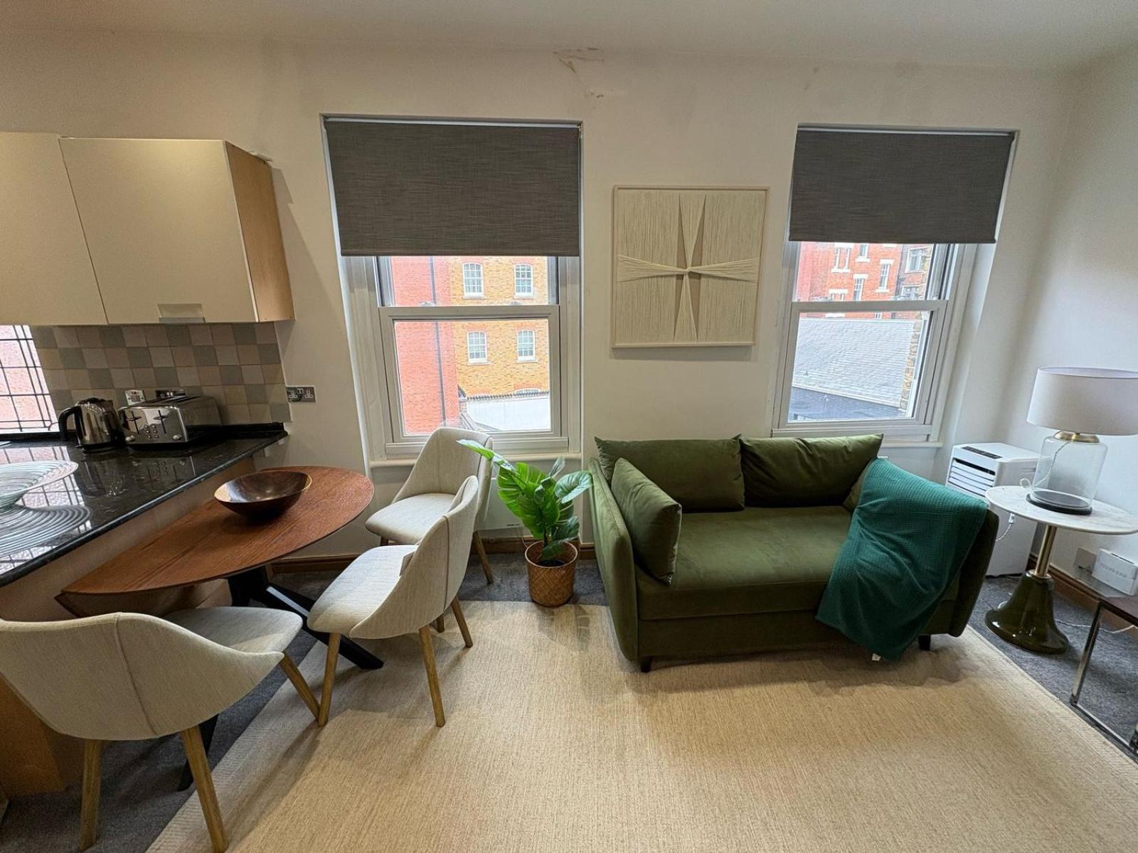 Estatesmen Mount Street Mayfair Flat * Londra