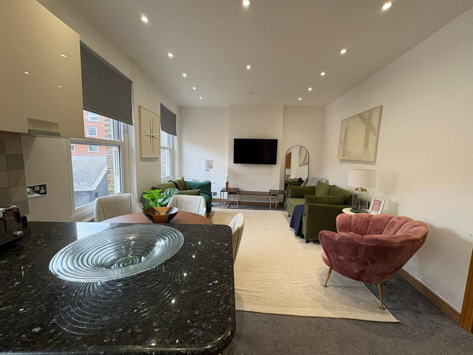 Estatesmen Mount Street Mayfair Flat * Londra