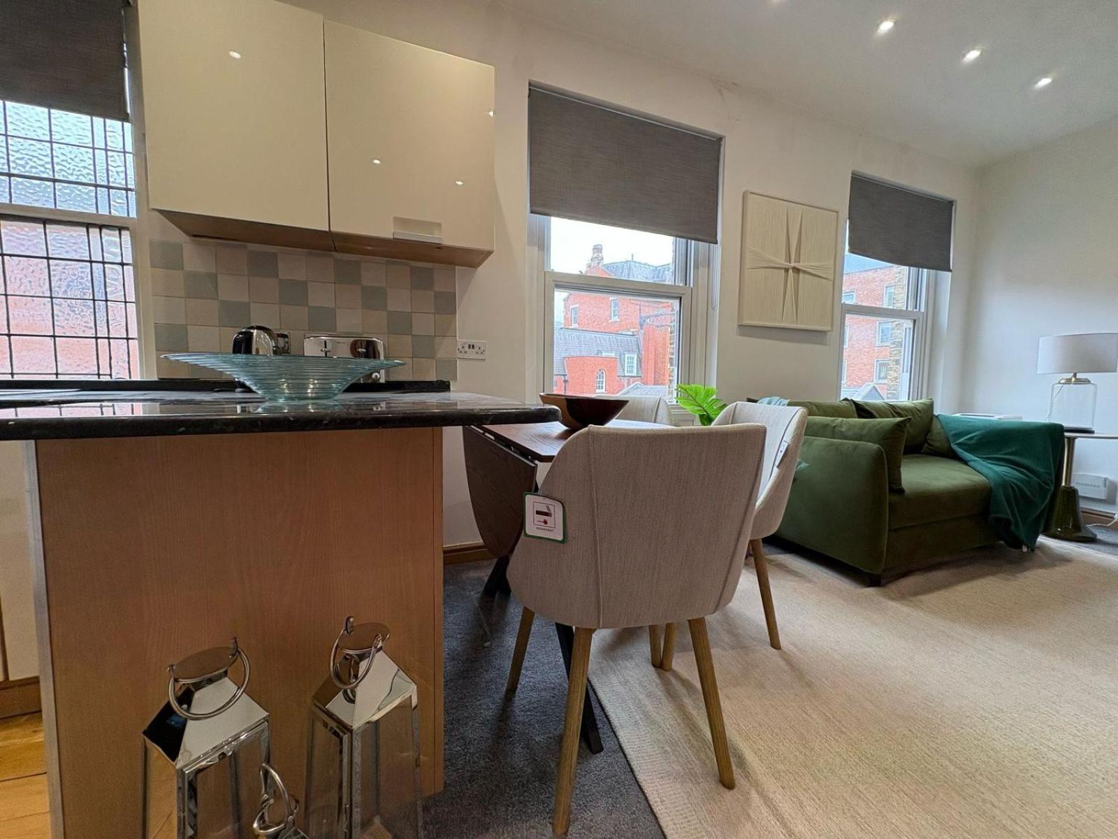 Estatesmen Mount Street Mayfair Flat * Londra